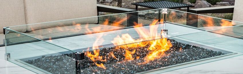 Large 1/2" thick clear glass wind screen for gas fire pit